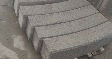 宜宾芝麻白弧形路牙石