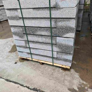 宜宾芙蓉白路牙石，马路牙子