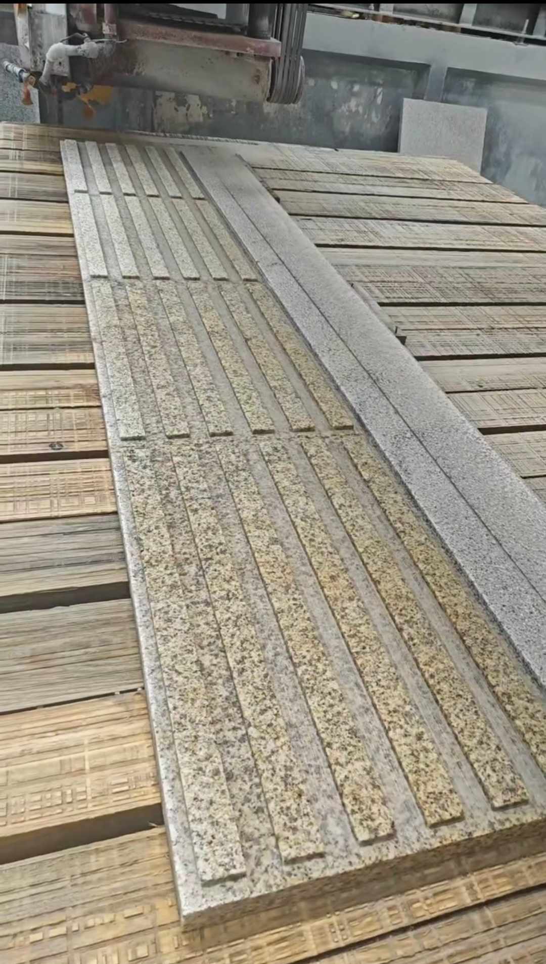 宜宾黄金麻盲道石 盲条