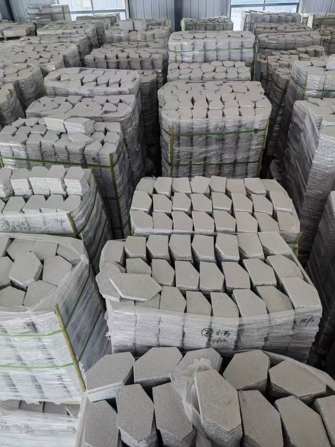 宜宾芝麻白石材冰裂纹，碎拼。