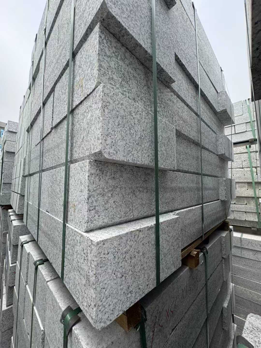 宜宾芝麻白路牙石 马路牙子